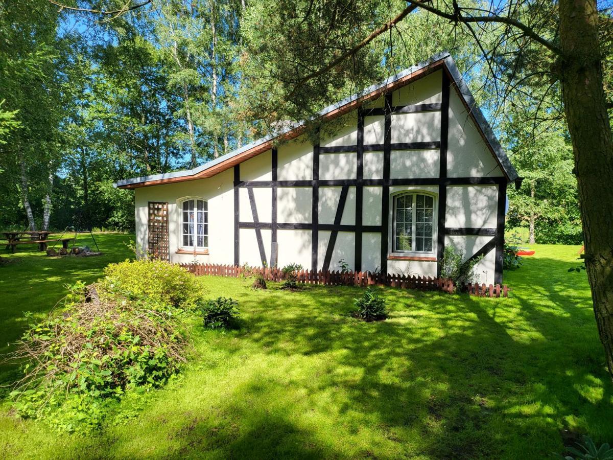 Borowe Chatki Nad Lubiszewem Lipusz Exterior foto